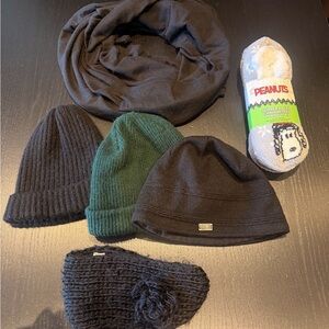 Peanuts Black and Green Kids Hat Set